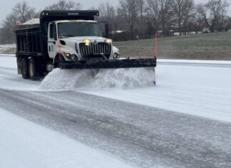 ALDOT prepares for icy roads in north Alabama ALDOT plows loose ice from US-43 near the Tennessee state line in Lauderdale County on Saturday, Jan. 24, 2026. Ice that forms on wet pavements as temperatures drop may be much more difficult to remove. (ALDOT)