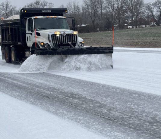 ALDOT prepares for icy roads in north Alabama ALDOT plows loose ice from US-43 near the Tennessee state line in Lauderdale County on Saturday, Jan. 24, 2026. Ice that forms on wet pavements as temperatures drop may be much more difficult to remove. (ALDOT)