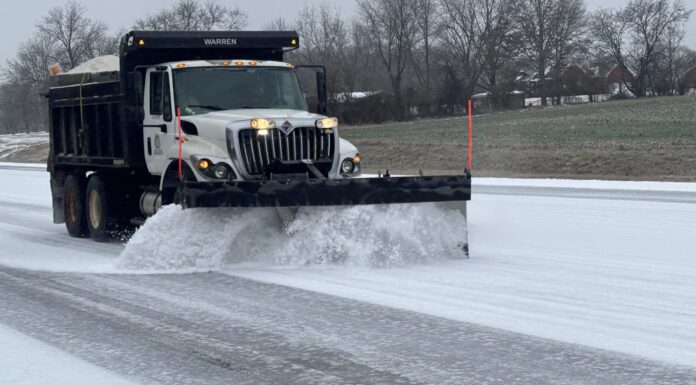 ALDOT prepares for icy roads in north Alabama ALDOT plows loose ice from US-43 near the Tennessee state line in Lauderdale County on Saturday, Jan. 24, 2026. Ice that forms on wet pavements as temperatures drop may be much more difficult to remove. (ALDOT)