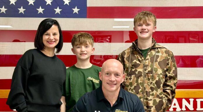 Whaley officially qualifies to run for Cullman County sheriff Lt. Chad Whaley with his family (Chad Whaley)