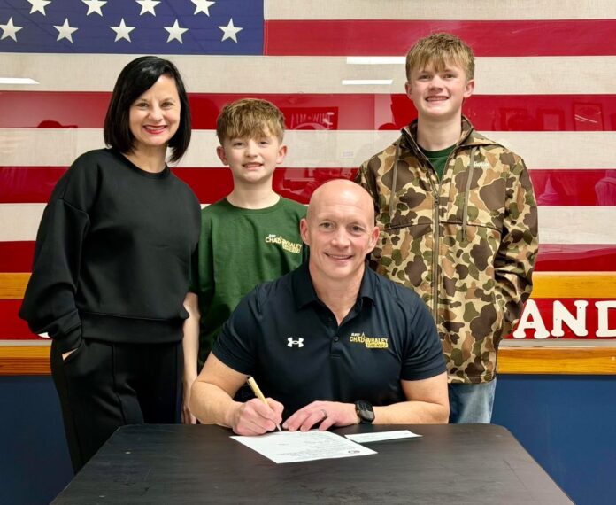 Lt. Chad Whaley with his family (Chad Whaley)