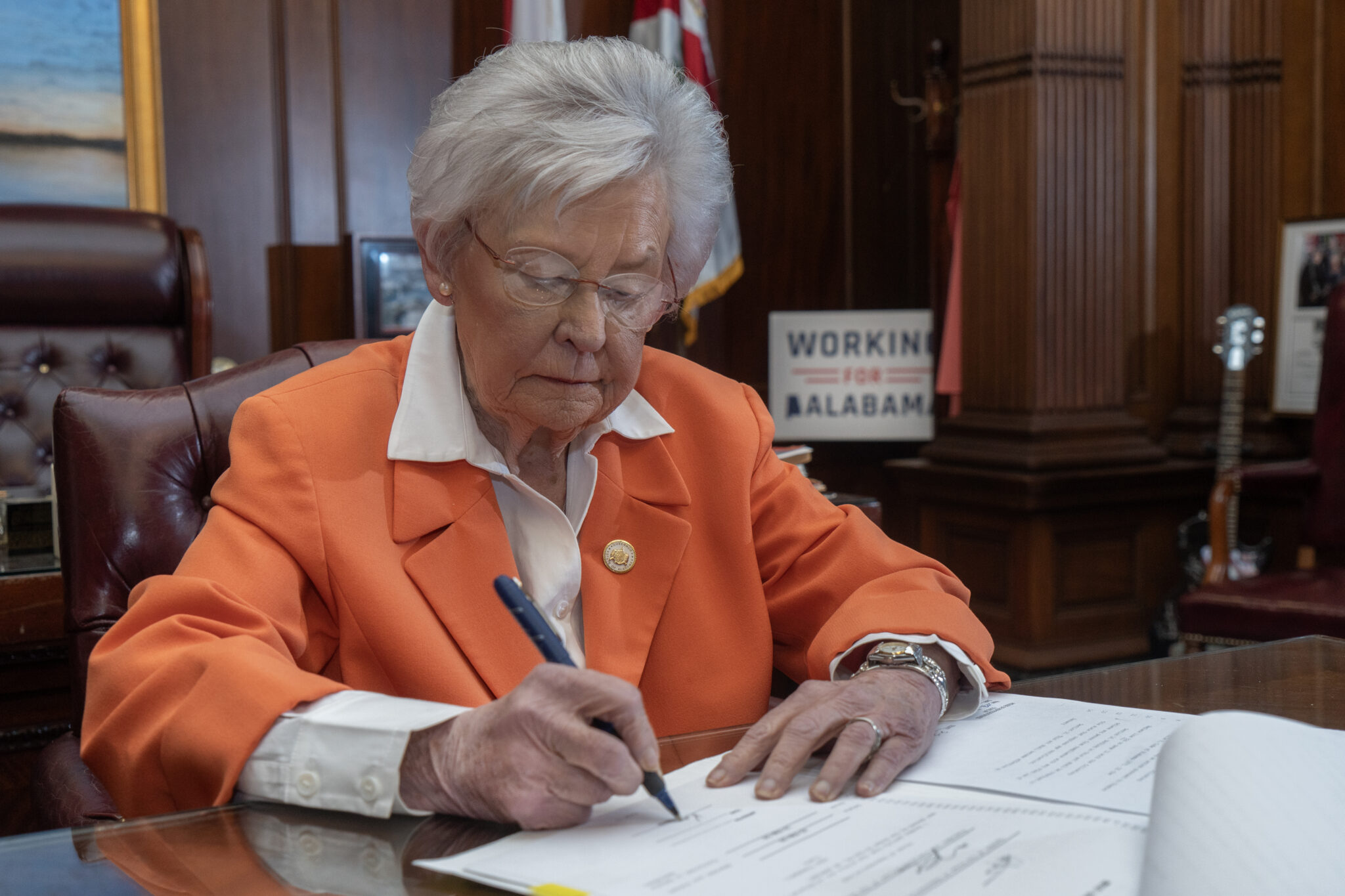 Ivey signs Child Predator Death Penalty Act into law