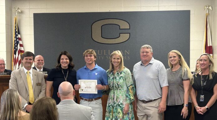 City school board spotlights students