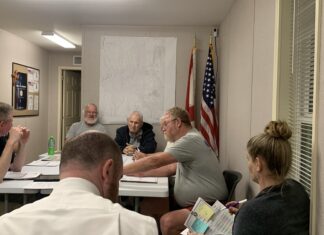 Berlin council talks farmers market, park