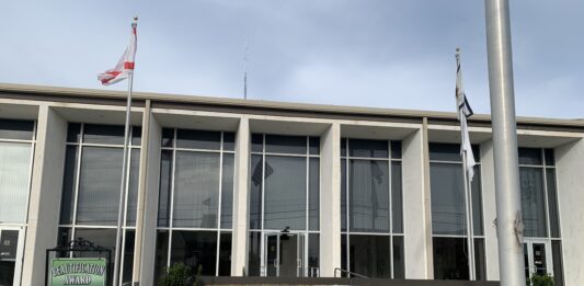 Zoning board approves Auto Zone expansion