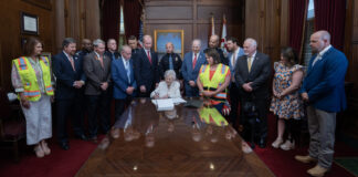 Ivey signs Alabama Work Zone Safety ActÂ