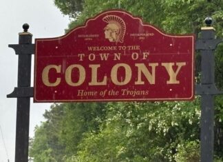 Colony council talks clean-up efforts