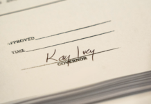 Ivey signs special election bills as Alabama seeks court action on district maps