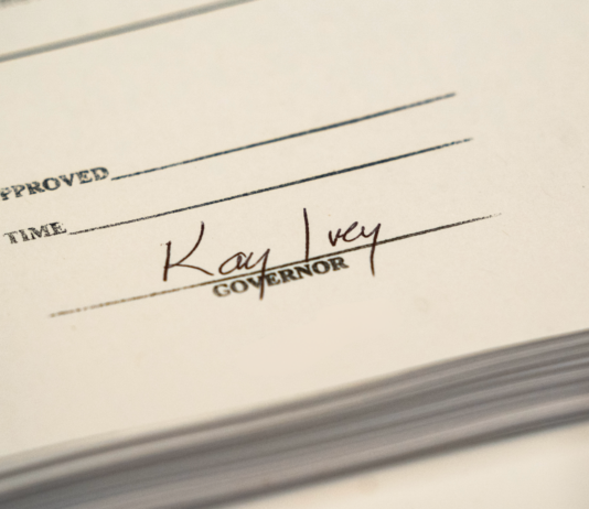 Ivey signs special election bills as Alabama seeks court action on district maps