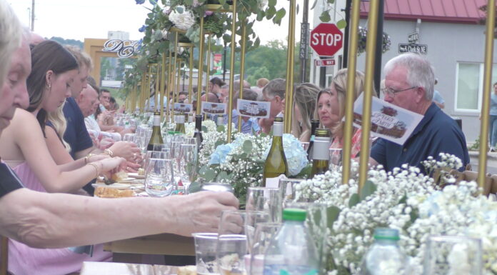 Dinner on First raises funds for community arts center