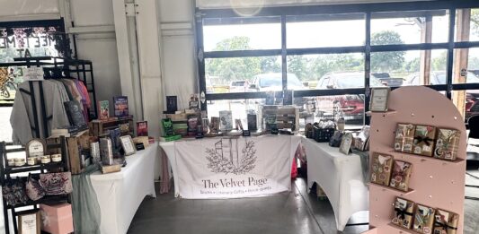 Karma’s hosting pop-up book bar with local mobile book shop June 13