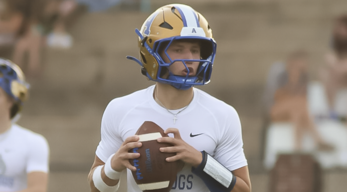 PREP FOOTBALL: With Roberts-led returning group, State Championship is the goal for the 2026 Addison Bulldogs