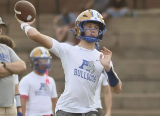 PREP FOOTBALL: With Roberts-led returning group, State Championship is the goal for the 2026 Addison Bulldogs