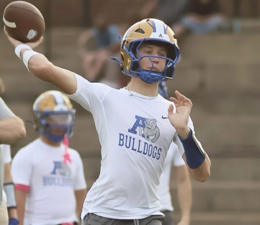 PREP FOOTBALL: With Roberts-led returning group, State Championship is the goal for the 2026 Addison Bulldogs