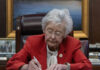 Ivey signs executive order establishing Commission on Screen-Based Instruction