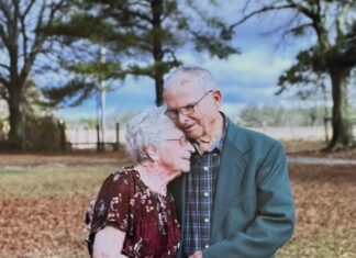Happy 79th Anniversary, Hobert and Nell Thomas!