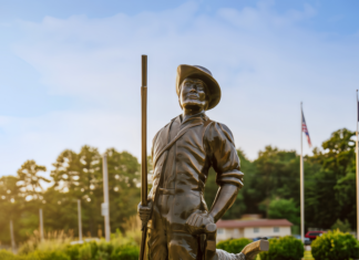 Dripping Springs DAR dedicates Minuteman statue at Veterans Memorial Park