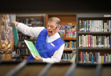 ‘It’s been a great life’: Hanceville Library hosts retiring magician Mr. Larry