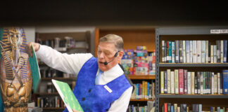 ‘It’s been a great life’: Hanceville Library hosts retiring magician Mr. Larry Â