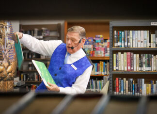 ‘It’s been a great life’: Hanceville Library hosts retiring magician Mr. Larry