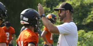 PREP FOOTBALL: Veteran QB, offensive line looking to take Meek back to the playoffsÂ