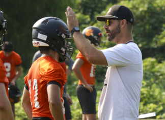PREP FOOTBALL: Veteran QB, offensive line looking to take Meek back to the playoffsÂ
