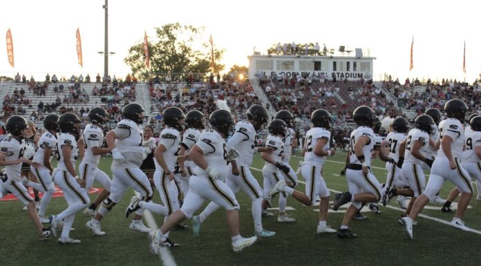 PREP FOOTBALL: Cullman falls to Boaz, 21-14, after late score