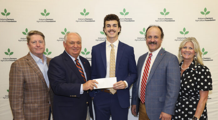 Haynes, Allen receive scholarships at Alabama Farmers Federation scholarship reception