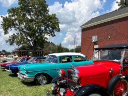 Fairview Senior Center hosts Car & Craft Show