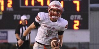 PREP FOOTBALL: Good Hope pulls away late for a 35-21 win over Guntersville