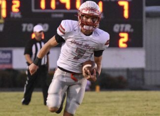 PREP FOOTBALL: Good Hope pulls away late for a 35-21 win over Guntersville