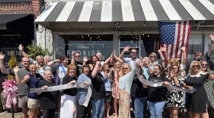 Cullman Florist celebrates 60 years of flowers, family and community