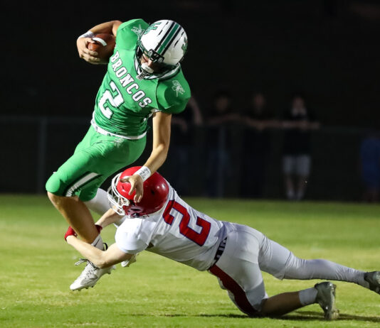 PREP FOOTBALL: Vinemont bests Holly Pond 54-14