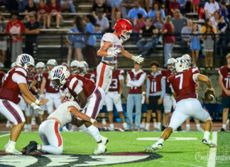PREP FOOTBALL: Vinemont falls to Oneonta on the road, 35-8