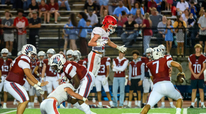 PREP FOOTBALL: Vinemont falls to Oneonta on the road, 35-8