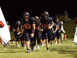 PREP FOOTBALL: Meek defeats Berry 38-28 for 5th straight win