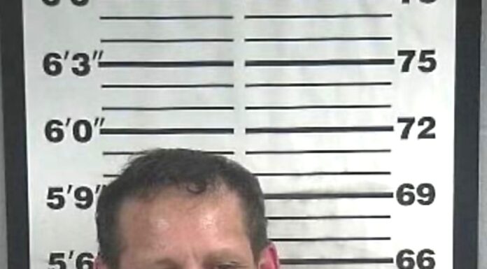Cullman man wanted on felony warrants arrested after foot pursuit