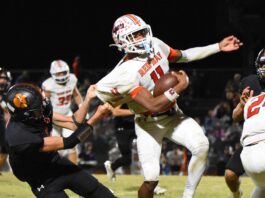 PREP FOOTBALL: Meek secures Region 7’s No. 3 seed with 30-22 win over Red Bay