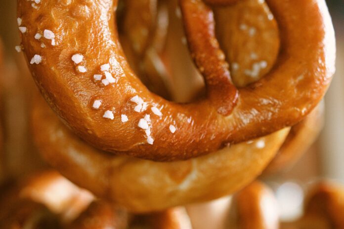 planet_fox-pretzel-6475688