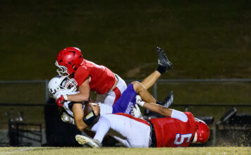 PREP FOOTBALL: Vinemont rallies past Susan Moore 12-7, clinches 7th straight playoff berth
