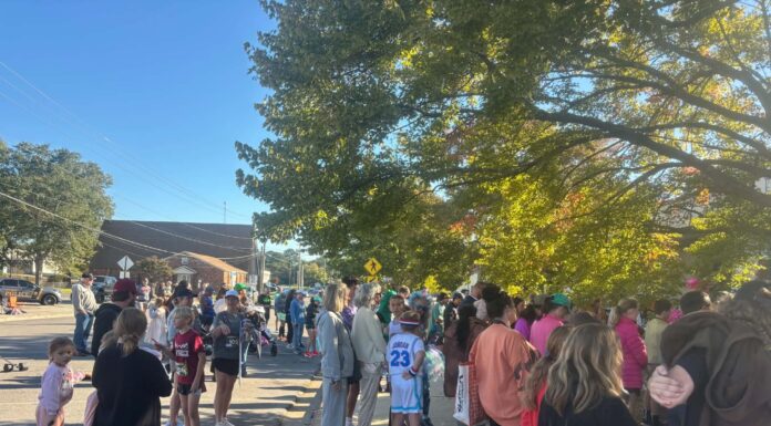 300-plus turn out for library 5K; more than $15K raised